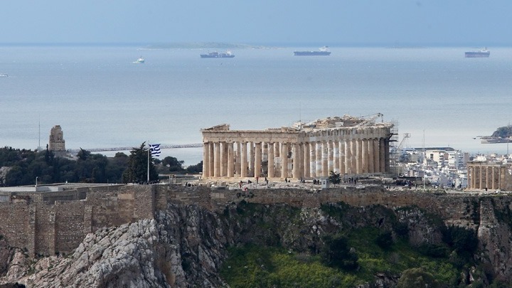Ο Dior οργανώνει ντεφιλέ στην Αθήνα για την παρουσίαση της νέας κολεξιόν «Croisière 2022»