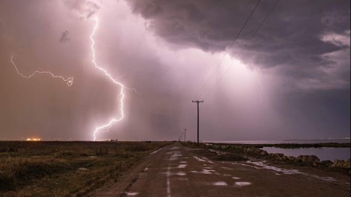 Επιδείνωση του καιρού με ισχυρές βροχές και καταιγίδες - Ποιες περιοχές θα επηρεαστούν