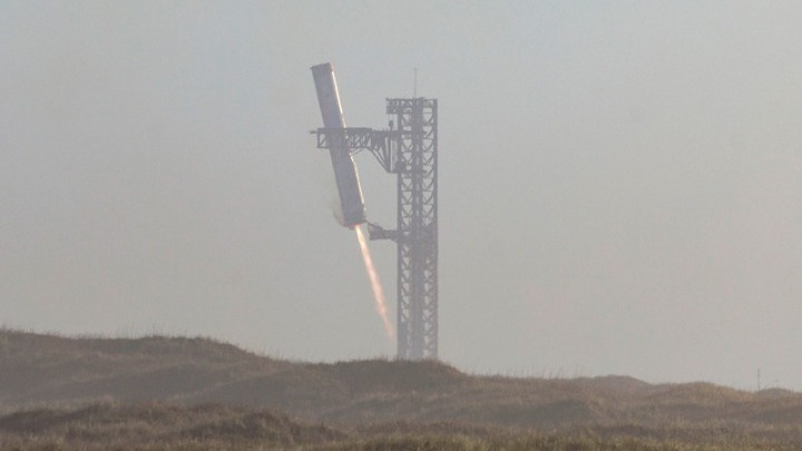 Η έκρηξη ενός γιγάντιου πυραύλου Starship στο Τέξας συνιστά μια νέα αποτυχία για τη SpaceX